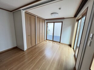 西石井一戸建の物件内観写真